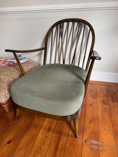 Ercol 203 chair - , dark